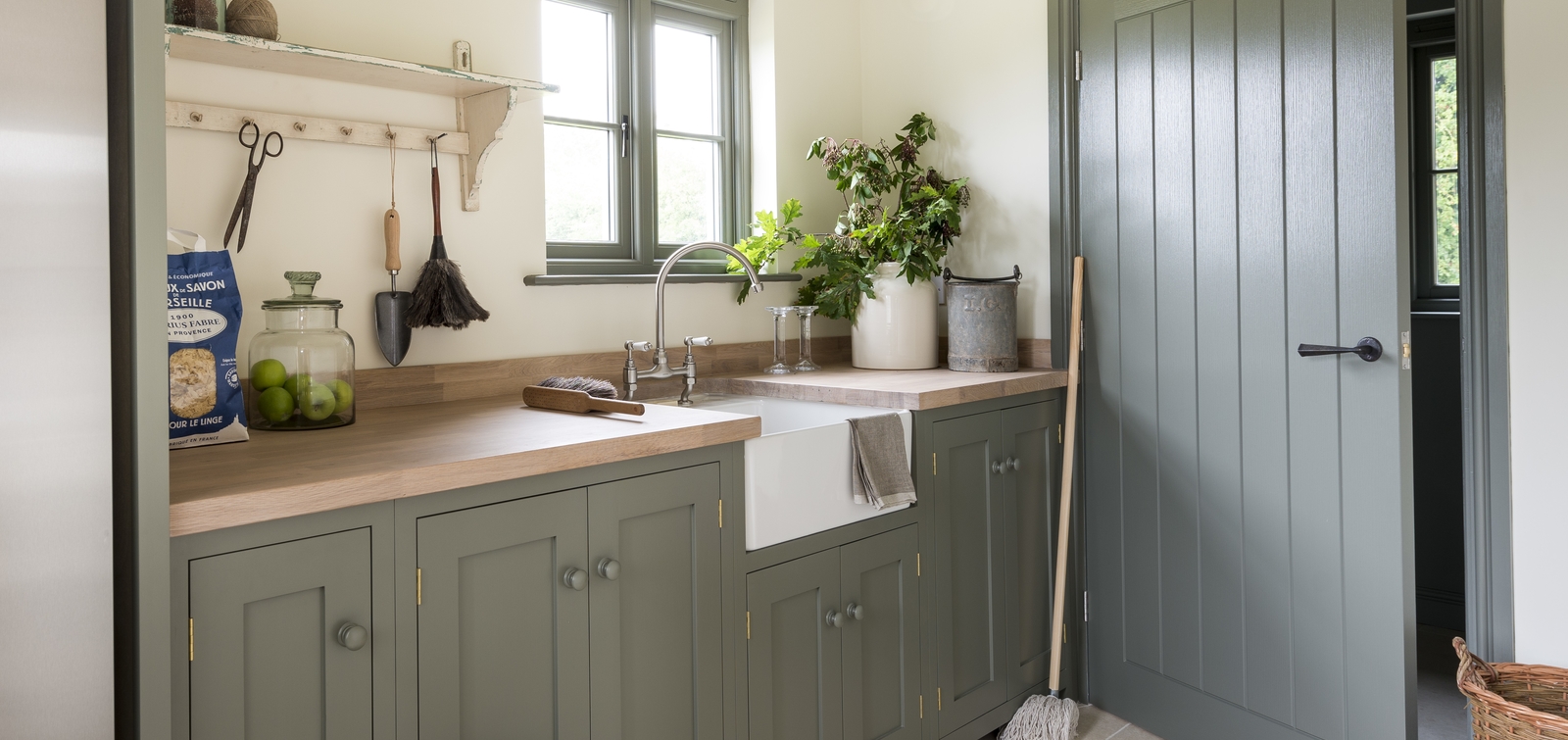 Border Oak Utility Room