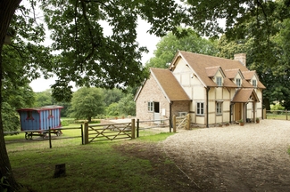 Border Oak Cottage - Lye 01